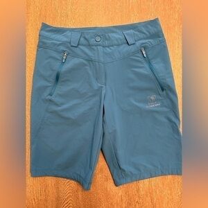 BLACK YAK BY MOUNTAINEERS HIKING BLUE CARGO SHORTS - Size XS SKU:322